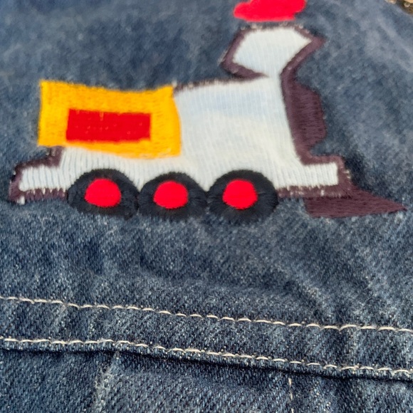 🫐3/$30 Vintage Kids Denim Overalls with Train Patches size 18m - Picture 3 of 5